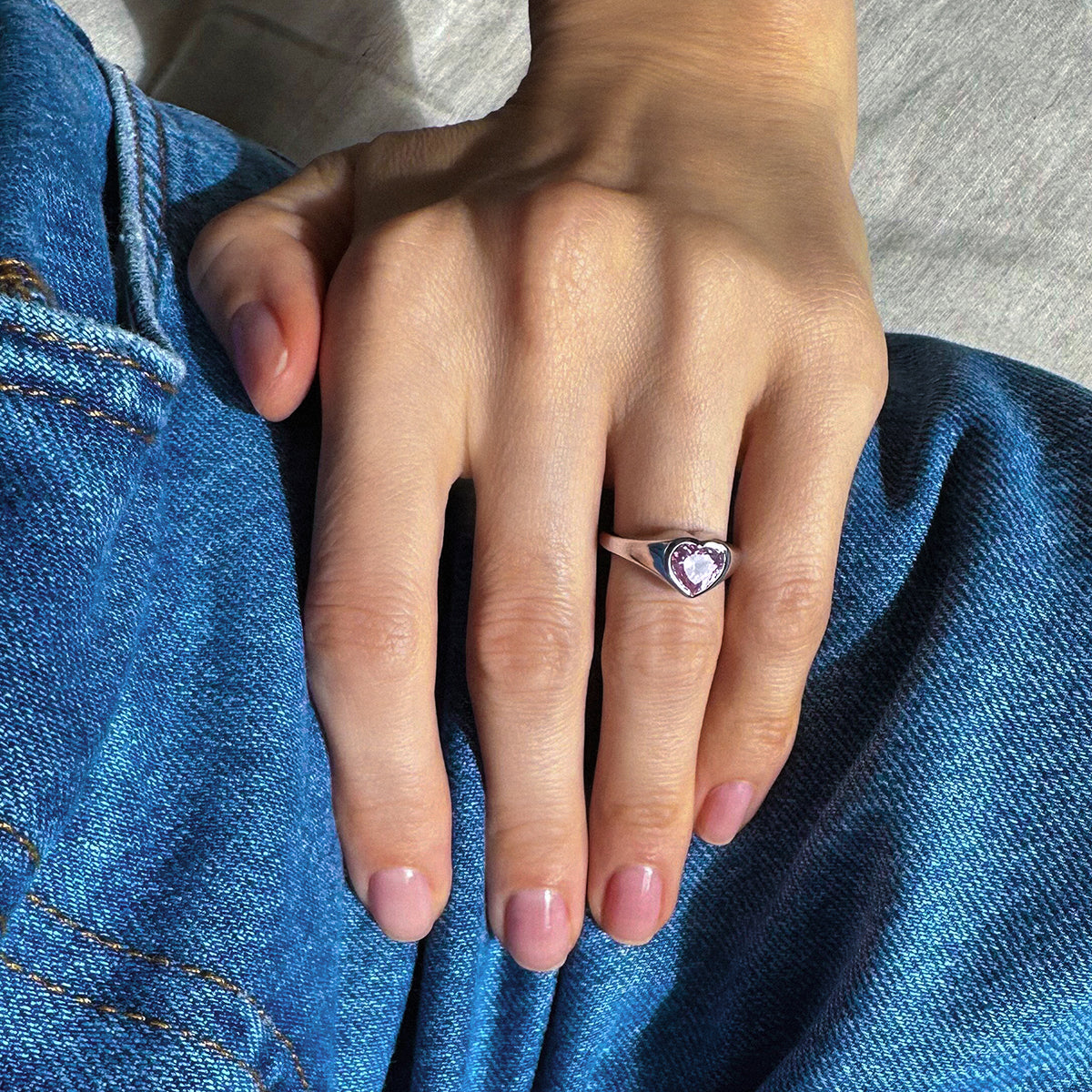 Candy Purple Heart Signet Ring Silver Plated